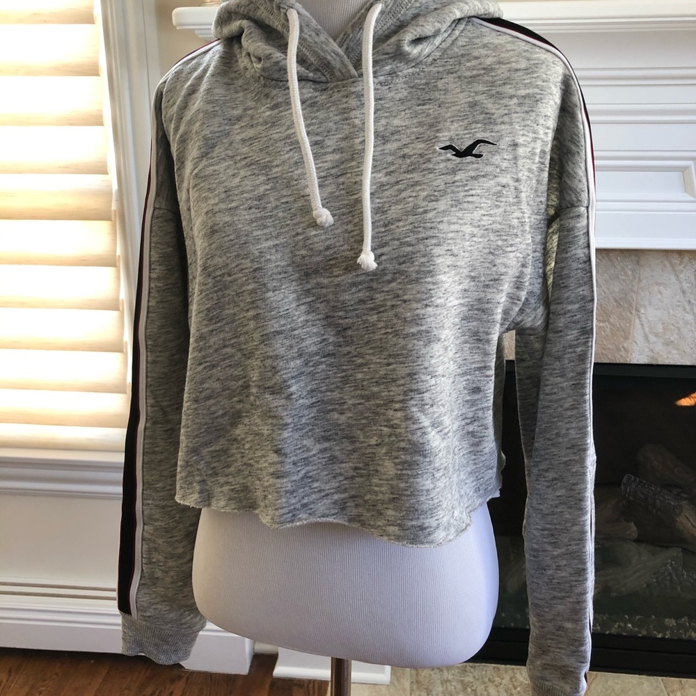 Hollister grey crop hoodie size small